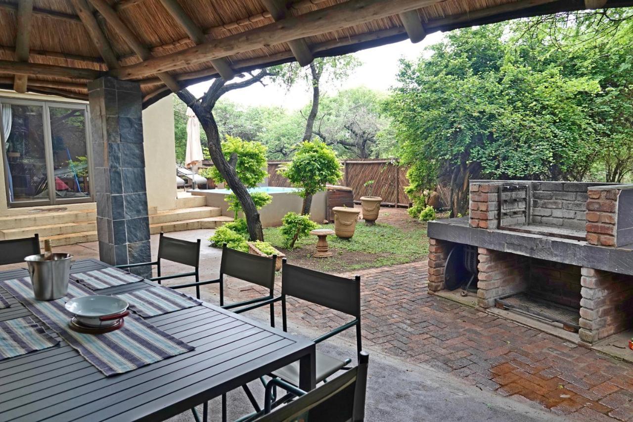 Villa Marloth Park Hippo House Extérieur photo