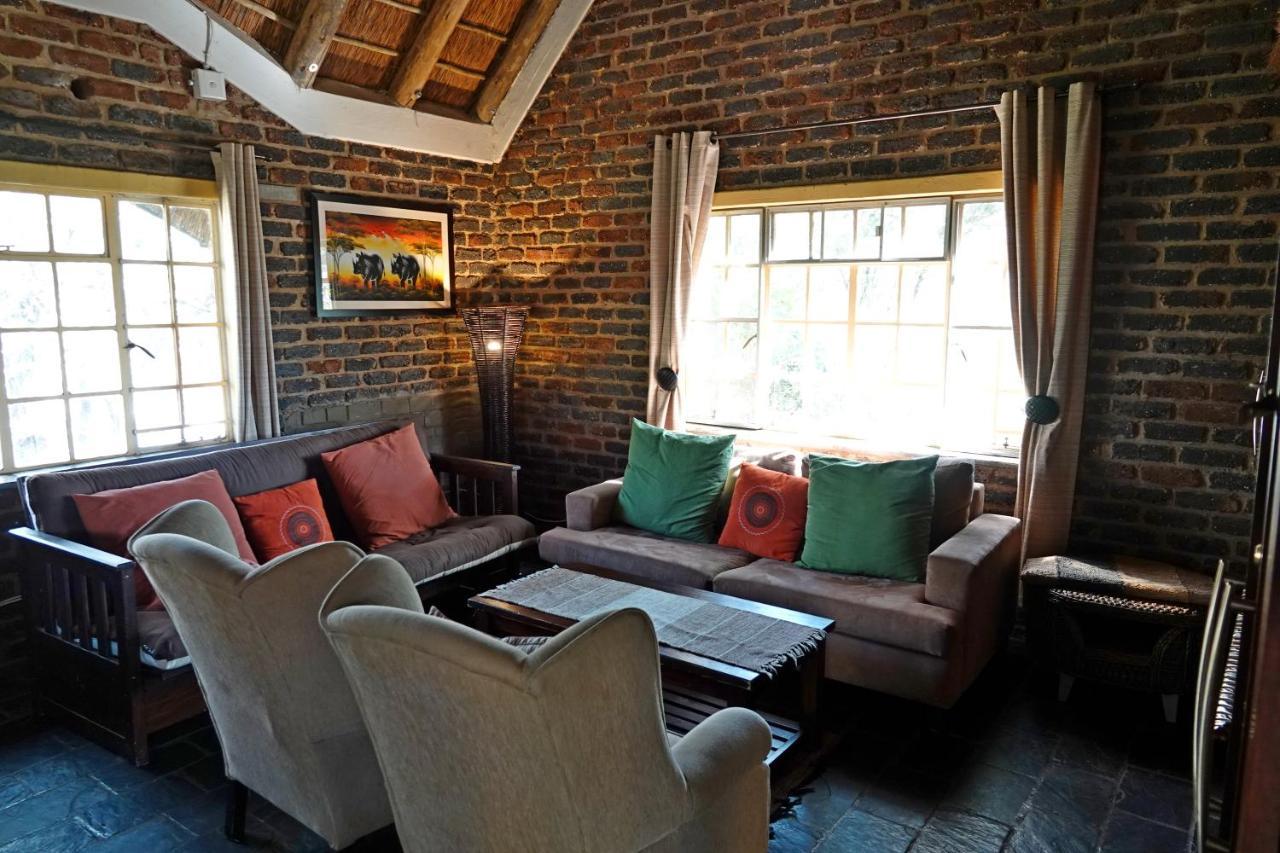 Villa Marloth Park Hippo House Extérieur photo