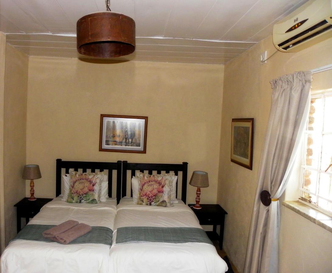 Villa Marloth Park Hippo House Extérieur photo